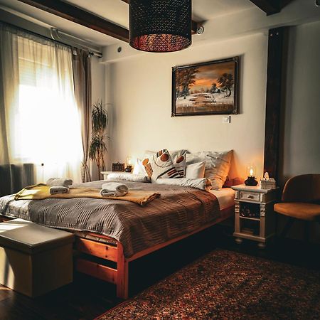 Kishaz Apartman Eger Extérieur photo