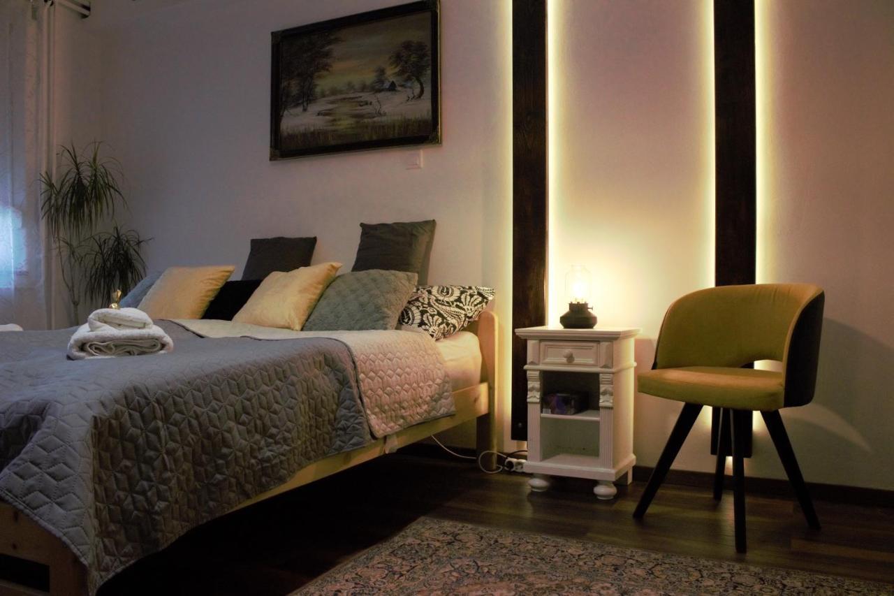Kishaz Apartman Eger Extérieur photo