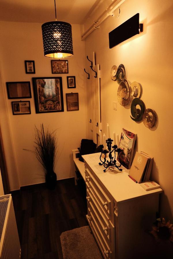 Kishaz Apartman Eger Extérieur photo