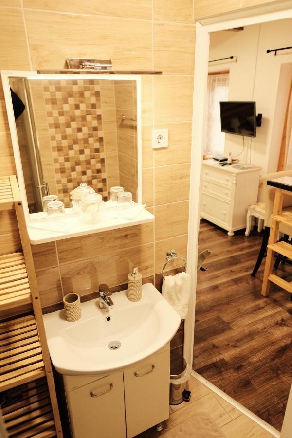 Kishaz Apartman Eger Extérieur photo
