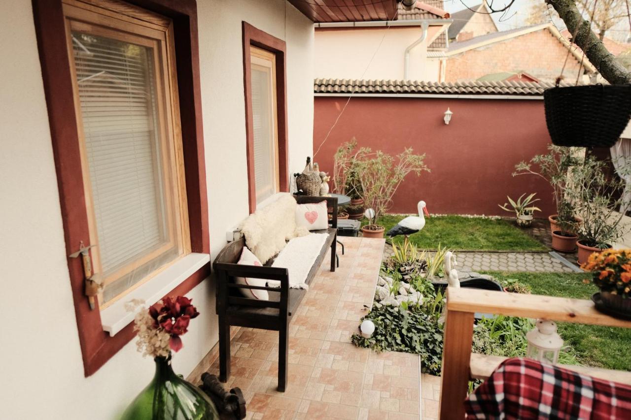 Kishaz Apartman Eger Extérieur photo